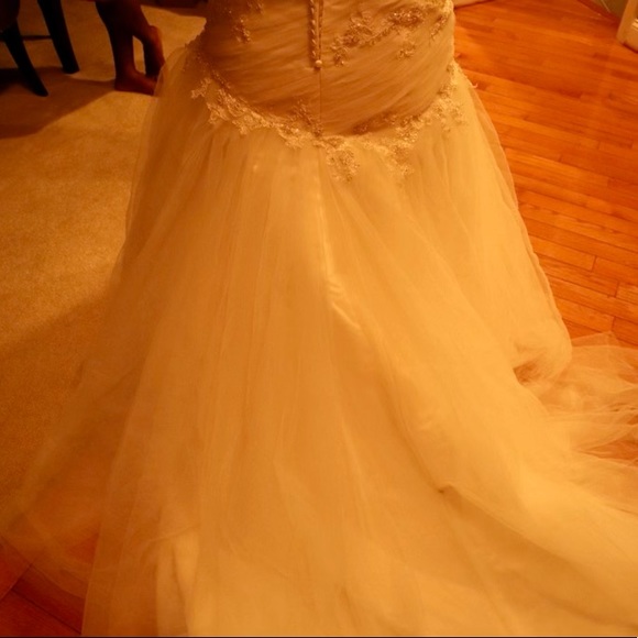 Angelique Dresses & Skirts - White Angelique mermaid style Wedding dress